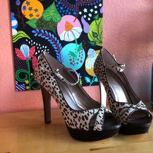 BCBGeneration animal print high heels (9.5)